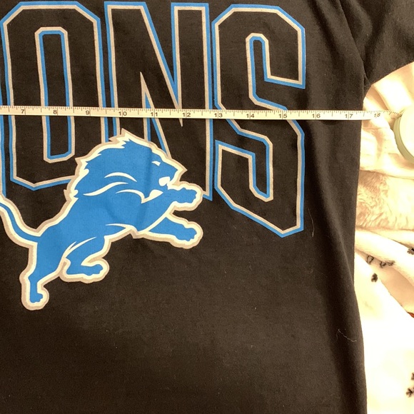 NFL Detroit Lions Black T-Shirt woman’s tee shirt size Small - Picture 5 of 7